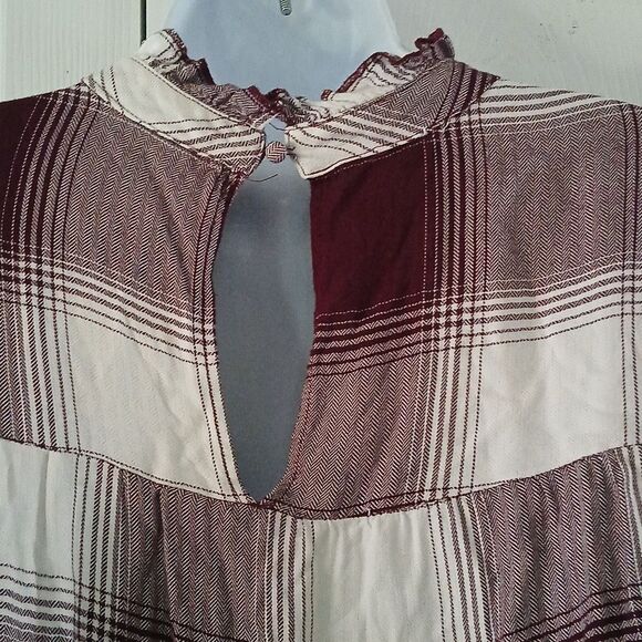 Lane Bryant maroon and white long bell sleeve top blouse Sz 14  EUC - Picture 7 of 8